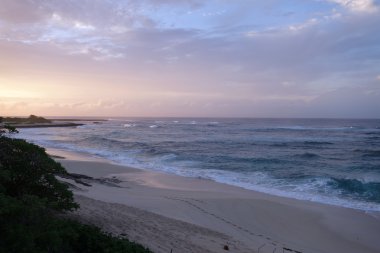 Dalgalar break ve dramatik ile Hanakailio plaj yolunda kaza