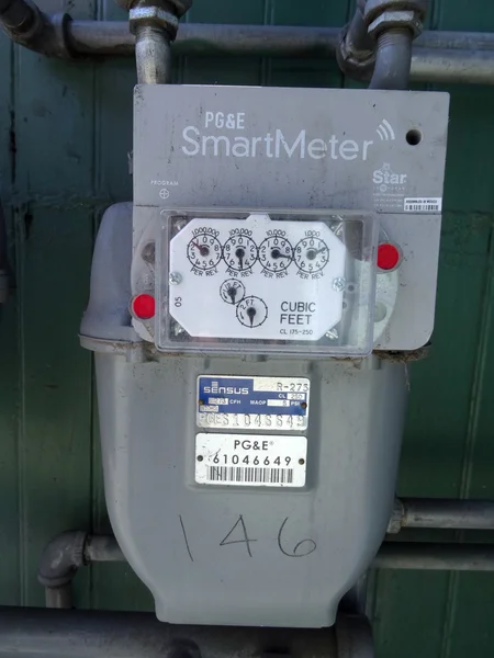 SAN JOSE - 30 DE MARZO: PG & E (empresa de servicios públicos) Electricidad SmartMeters — Foto de Stock