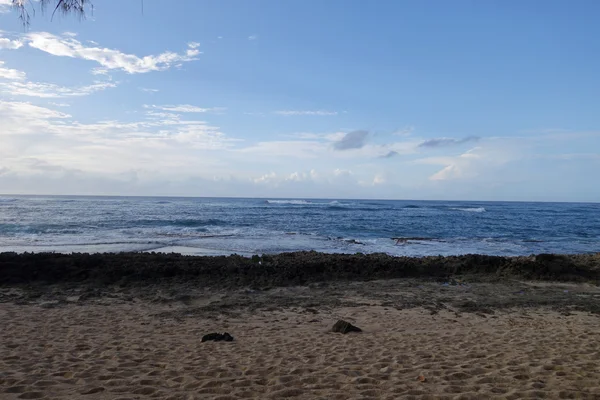 Rocky Beach em Turtle Bay, Oahu Island North Shore, Havaí — Fotografia de Stock