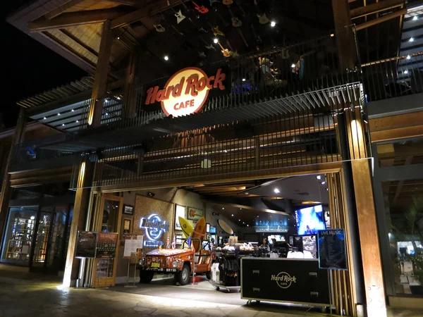 在晚上的 Hard Rock Cafe 入口 — 图库照片
