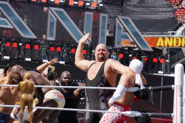 WWE Wrestler Big Show sets to slap chest of Los Matadores