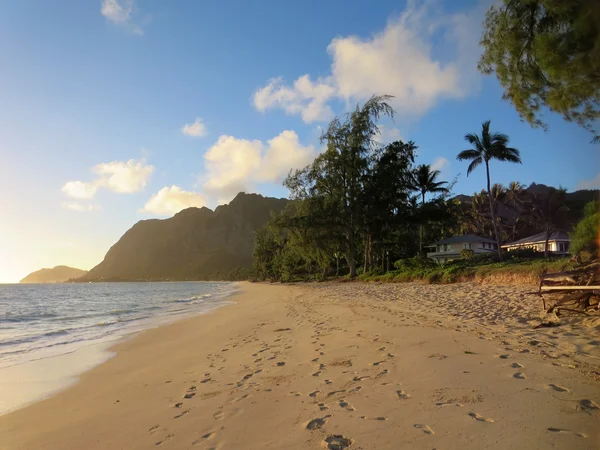 Waimanalo Beach in the early morning light — Stok fotoğraf