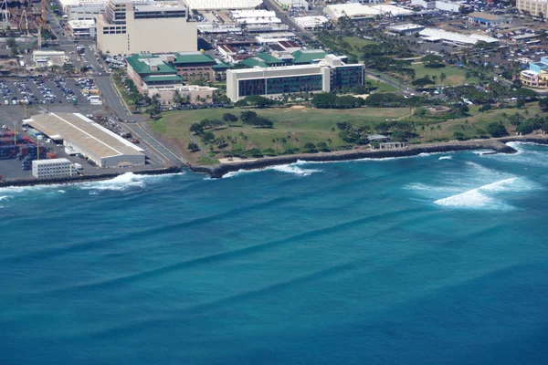 Luchtfoto van Kakaako Beach park in Honolulu — Stockfoto