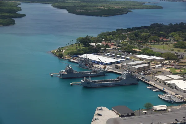 Marynarki wojennej łodzie zadokowany w Pearl Harbor — Zdjęcie stockowe