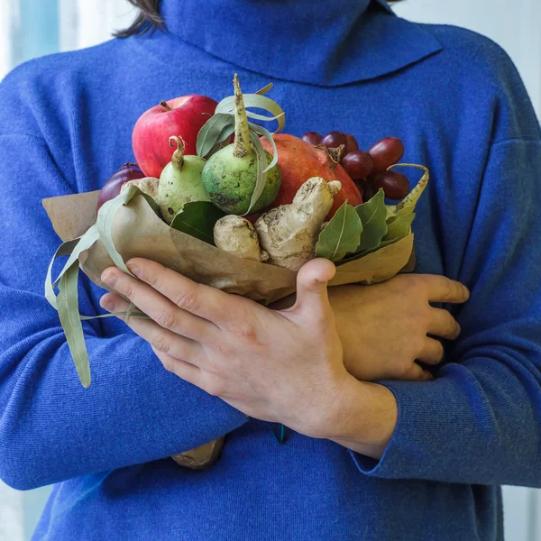 Bouquet de fruits et légumes . — Photo