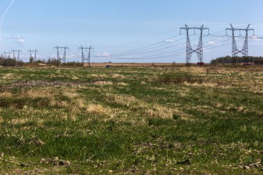  Elektrik Dağıtım tüketicilere. Yüksek voltajlı güç hattı