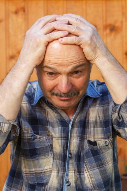 Para, iş, aile içinde sorunları