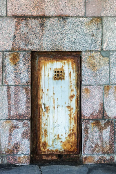 Ancienne porte rouillée — Photo