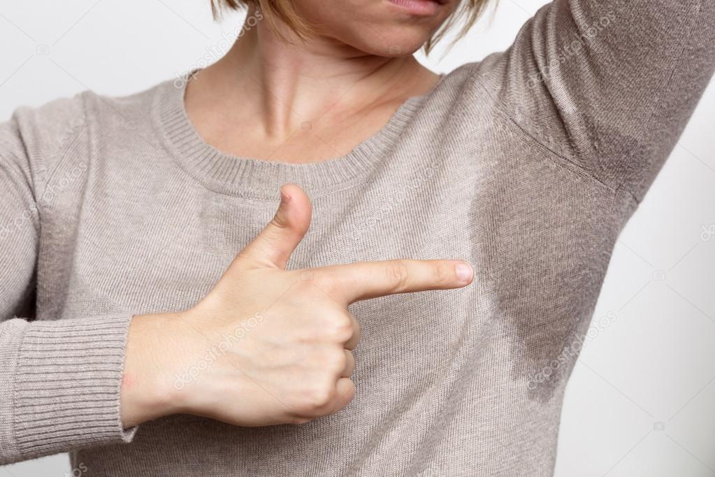 Потовыделение под мышками. Потовыделение под мышками. Потовыделение под мышками. Потовыделение под мышками. Потные подмышки тинейджеров.