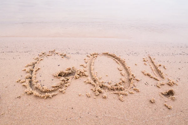 Inschriften auf dem Sand: go! — Stockfoto