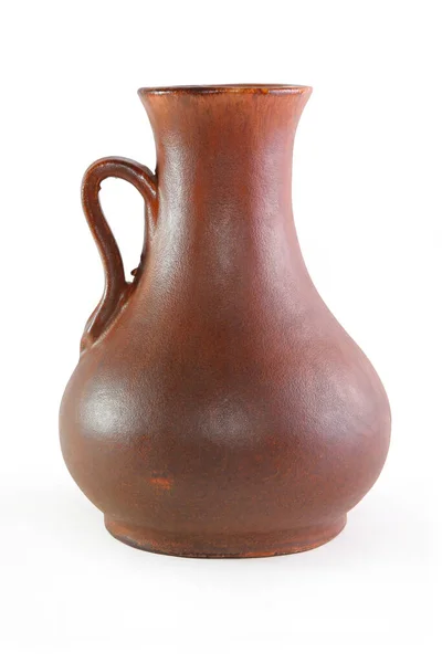 在白色背景上隔离的棕色陶瓷壶 — 图库照片