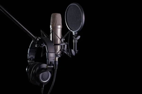Studio Condenser Microphone Pop Filter Stand Headphones Isolated Black Background — Stock Photo, Image