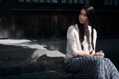 Ülke kadın güneş şerit içinde