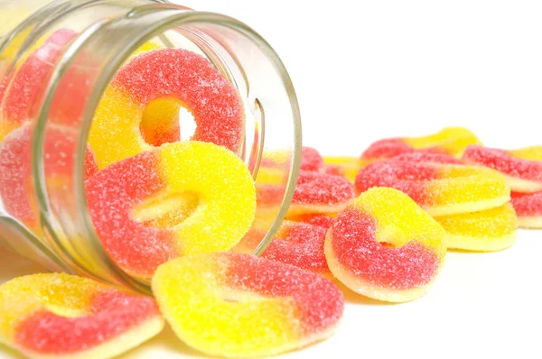 Cam kavanozda şeftali yüzük