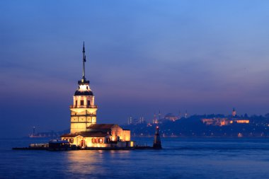 İstanbul 'daki Bakire Kulesi 
