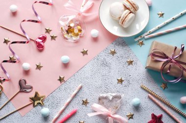 Doğum günün kutlu olsun tebrik kartı şablonu. Sevimli doğum günü arkaplanı. 