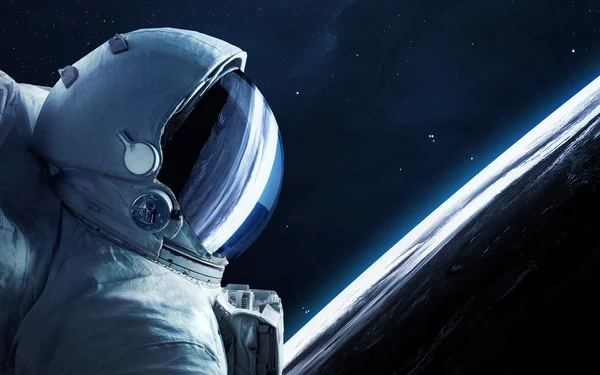 Astronauta no espaço. Caminhada espacial. Elementos desta imagem fornecidos pela NASA — Fotografia de Stock
