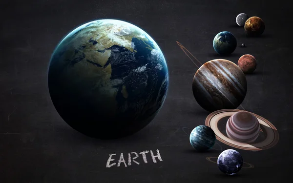 Земля - висока роздільна здатність зображення представляє планет Сонячної системи на дошці. Цей елементів зображення мебльовані НАСА — стокове фото
