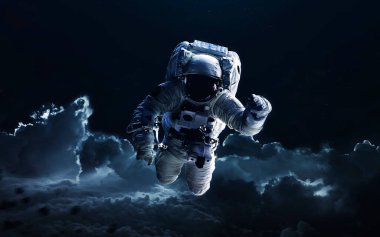 Astronot. Derin uzay görüntüsü, yüksek çözünürlüklü bilim kurgu fantezisi duvar kağıdı ve baskı için idealdir. Bu görüntünün elementleri NASA tarafından desteklenmektedir