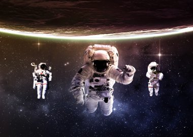 Uzayda bir astronot. Bu görüntünün elementleri NASA tarafından desteklenmektedir.