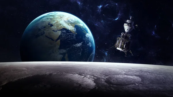 Vista del pianeta Terra ad alta risoluzione dalla superficie lunare. Elementi di questa immagine sono forniti dalla NASA — Foto Stock