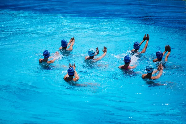 Equipo de natación sincronizada —  Fotos de Stock