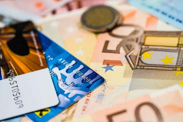 Geld einfach auf Karte laden — Stockfoto