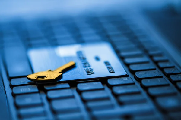 Sichere Kreditkarte für Online-Zahlung — Stockfoto