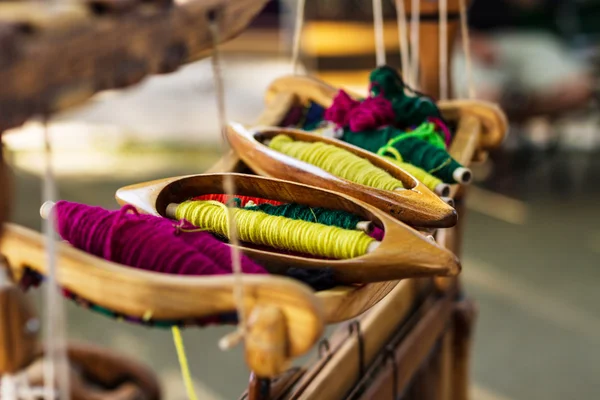 Weaving Loom and thread of yarn — Stock Photo, Image