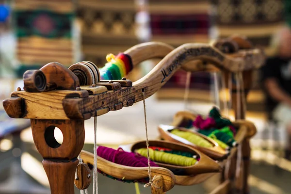 Weaving Loom and thread of yarn — Stock Photo, Image