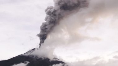 Gerçek zamanlı Shot: Tungurahua sırasında patlayan yanardağ