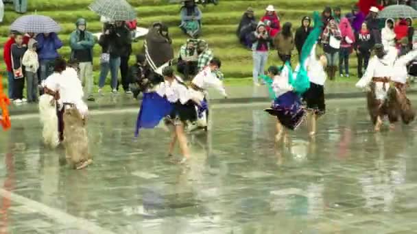 Quechua bönder firar Inti Raymi eller Festival av solen — Stockvideo