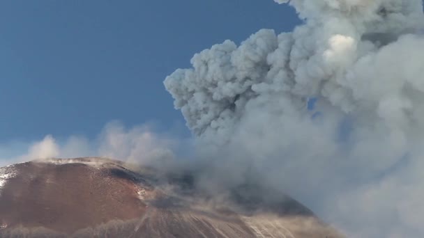 Erupción del volcán Tungurahua — Vídeo de stock