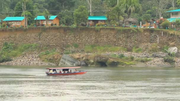 Amazon turystyczne łódź — Wideo stockowe