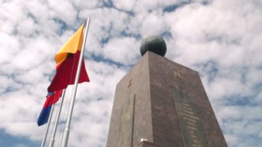Dünya anıt bayrakları ile Merkezi