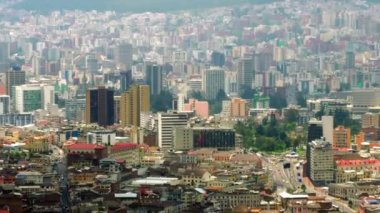 Quito City modern yan tarafa Yakınlaştır