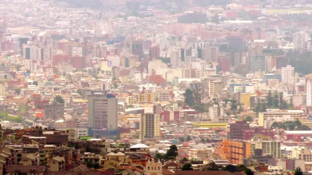 Nowoczesne miasto Quito — Wideo stockowe