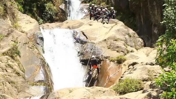 Canyoning in Ecuador — Stockvideo