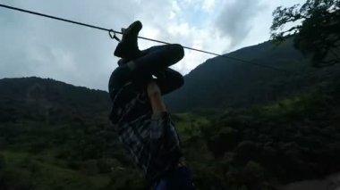 Zip hattını ters pozisyonda