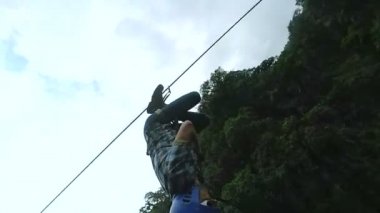 Zip hattını ters pozisyonda