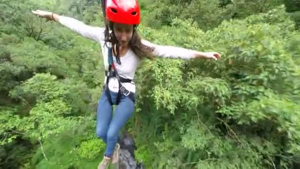 Young Women Zip Line — Stock Video