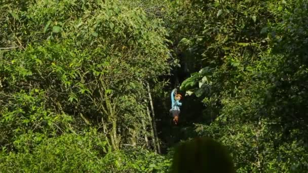 Zip Linha Atração Turística — Vídeo de Stock