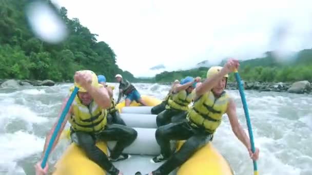 Río de Whitewater Rafting barco — Vídeo de stock