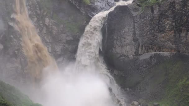 Agoyan Cachoeira Estação chuvosa — Vídeo de Stock
