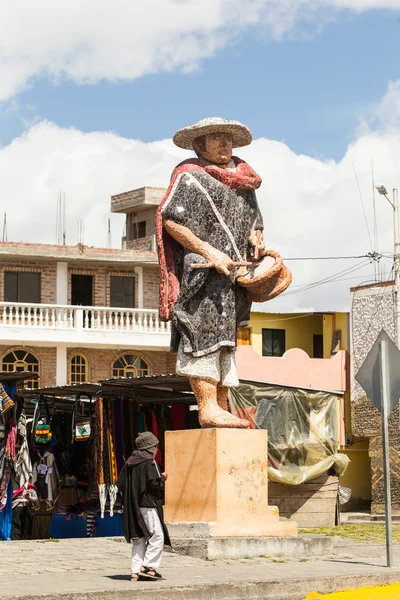 Andes boer Standbeeld In Salasaca — Stockfoto
