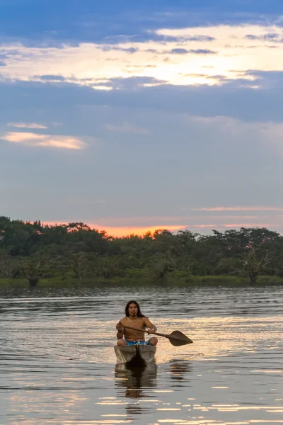 Penduduk asli Taman Nasional Cuyabeno Ekuador — Stok Foto