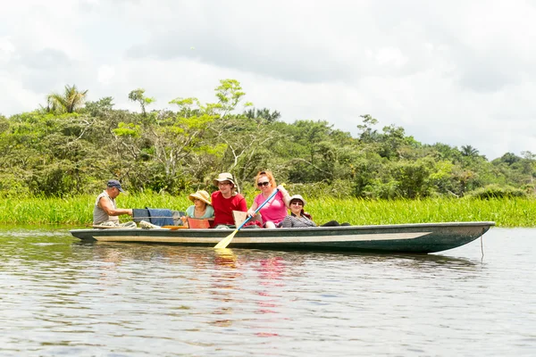 Grupo de amigos Pesca — Foto de Stock