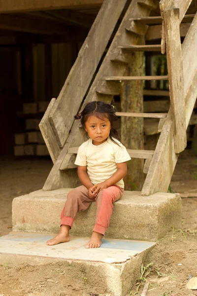 Crianças indígenas pobres — Fotografia de Stock