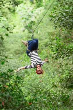 ZIP satırındaki kadın