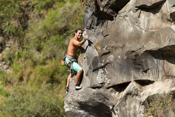 Courageous Rock Climber Aerial Shot — Stock Photo, Image